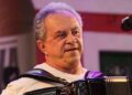 Flávio José critica falta de espaço para artistas locais