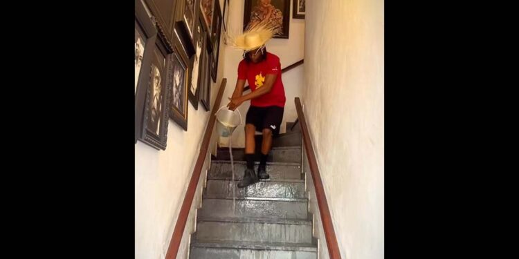 onos de restaurante lavam lugar com ‘banho de sal grosso’ após visita de Sérgio Cabral