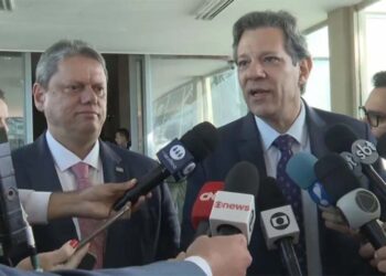 Governador de SP, Tarcísio de Freitas, e ministro da Fazenda, Fernando Haddad.