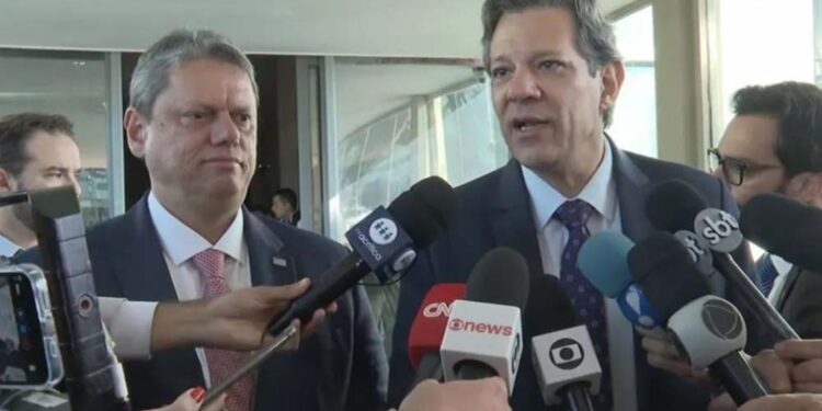 Governador de SP, Tarcísio de Freitas, e ministro da Fazenda, Fernando Haddad.
