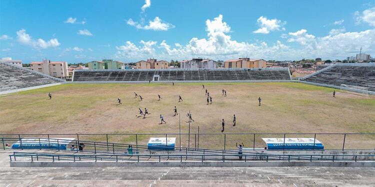 Estádio Grito da República, em Rio Doce , em Olinda, custou R$ 10, 4 milhões.