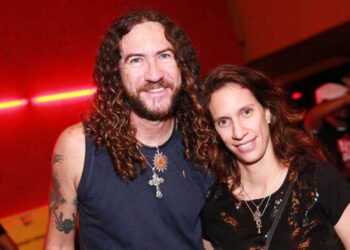 O cantor Silvério Pessoa e a esposa Karina Hoover