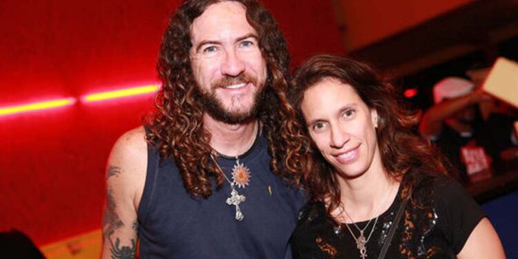 O cantor Silvério Pessoa e a esposa Karina Hoover