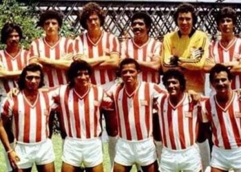 Em pé, Carlos Alberto Rocha, Dimas, Beliato, Luciano, Solito e Carlinhos; agachados, Reinaldo, Isidoro, Dario, Jadir e Marquinhos.