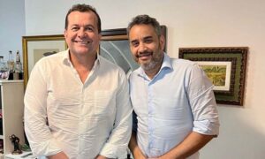 Ex-secretário de Turismo, Wladmir Calado (a dir.) consolida apoio de Waldemar em Igarassu