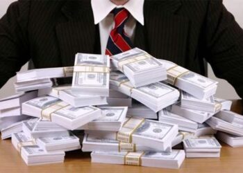 Coaf investiga movimentações financeiras suspeitas do ex-auxiliar de Bolsonaro.