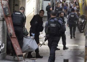 PM atirou ao menos 30 vezes e matou 7 no Guarujá