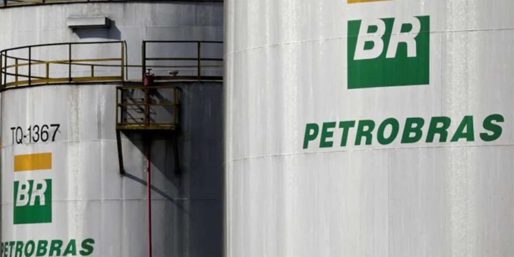Gás natural fica mais acessível com corte de 7,1% anunciado pela Petrobras.