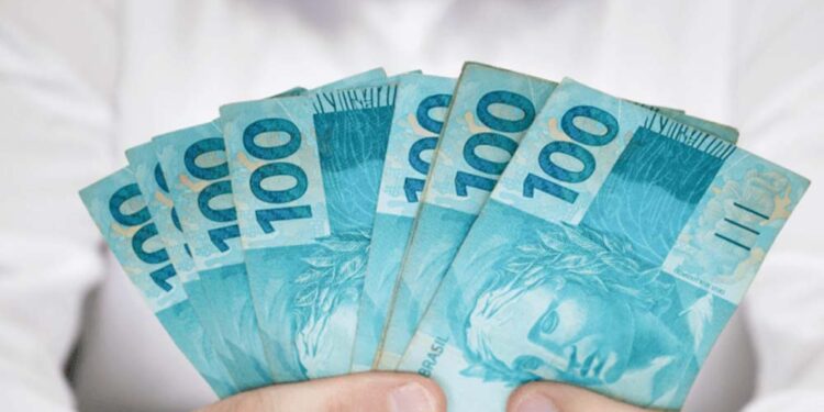 Verbas extras aumentam desigualdades no funcionalismo.