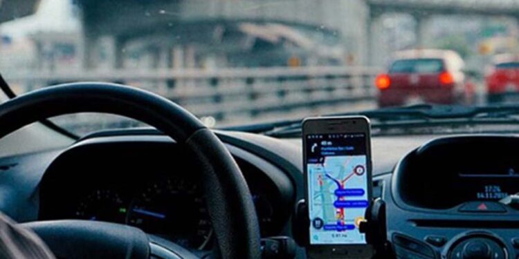 Americana Uber é prestadora de serviços eletrônicos na área do transporte privado urbano