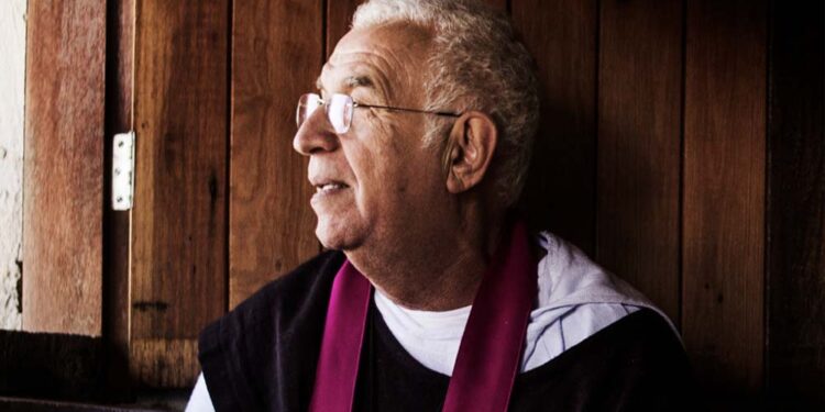 Padre Airton Freire foi preso, nesta sexta (14), em Arcoverde, no Sertão