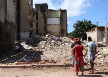 Prédio do Conjunto Beira-Mar, no Janga caiu e deixou 14 mortos, em Paulista