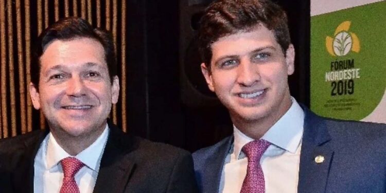 Geraldo Julio e o atual prefeito do Recife, João Campos