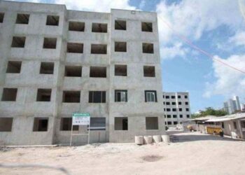 Prédio do conjunto Encanta Moça está sendo construído pelo Minha Casa Minha Vida, no Pina, no Recife