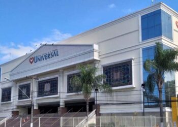 Bispo Edir Macedo, líder da Igreja Universal do Reino de Deus, também está na lista de beneficiados