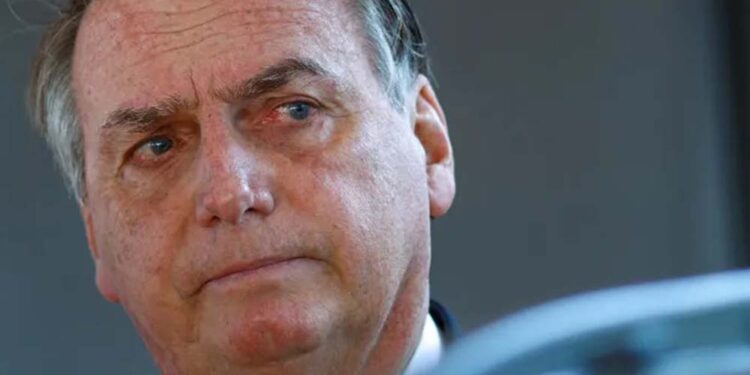 Jair Bolsonaro está cada vez mais cercado no escândalo das joias