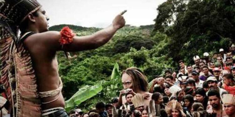 o Cacique Marcos Luídson de Araújo, da etnia Xucuru