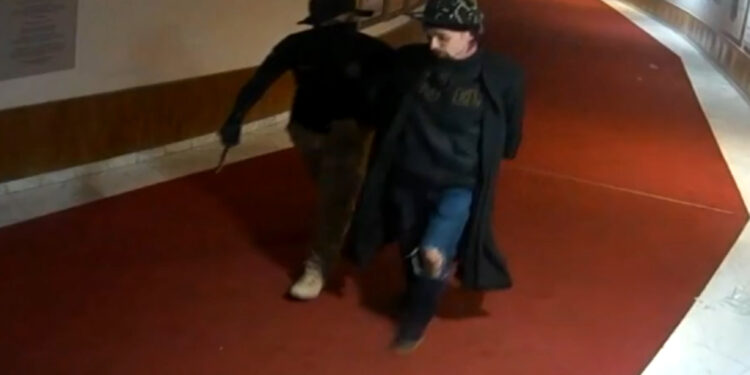 STF aceita novas denúncias contra acusados por atos golpistas de 8 de janeiro.