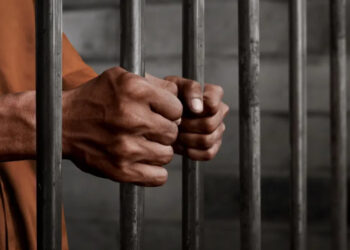 Investigação revela plano da facção PCC para atacar autoridades em São Paulo.