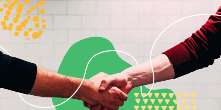 Programa incentiva a contratação de empresas e prestadores de serviços regionais.