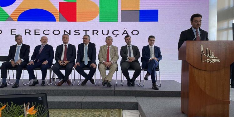 Celso Sabino em cerimônia de posse no Ministério do Turismo.