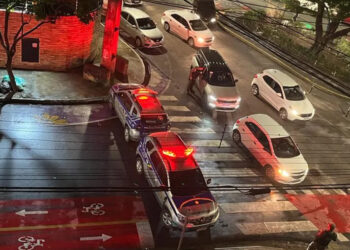 O homem de 36 anos foi preso após manter a ex-mulher refém em apartamento.