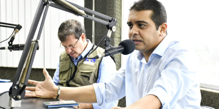 Deputado federal critica desempenho do prefeito de Caruaru em programa do Governo Federal.