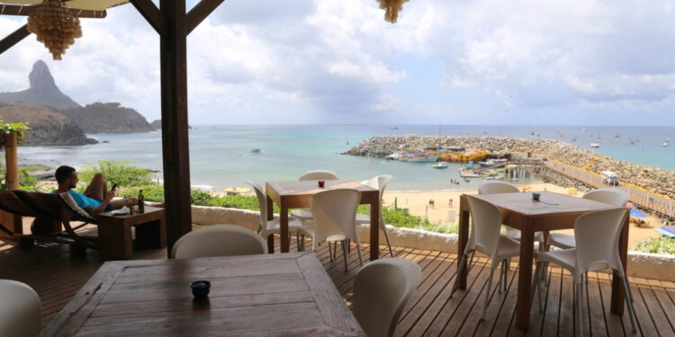 Restaurante Mergulhão, em Noronha, teve registro de casos de intoxicação alimentar por peixe.