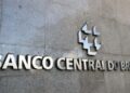 Diferente das criptomoedas, o valor do Drex não flutua, mantendo a estabilidade da moeda física brasileira.