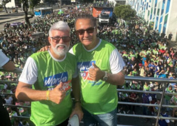 Os pastores Cláudio Duarte (esq.) e Silas Malafaia (dir.) na Marcha para Jesus no Rio de Janeiro