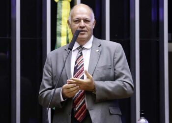 Pastor Eurico defende fim do foro privilegiado para deputados e senadores