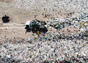 Lixão de Gravatá provoca transtornos para moradores de condomínio