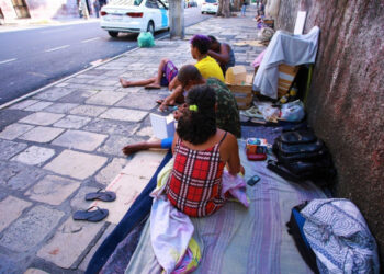 O recenseamento foi feito entre setembro e outubro de 2022 com pessoas que usam as ruas para dormir ou tirar o sustento, de forma permanente ou temporária.