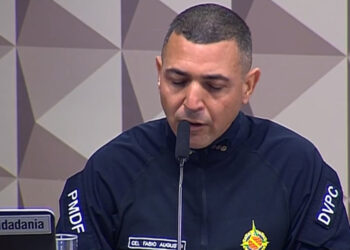 O ex-comandante da Polícia Militar do Distrito Federal, coronel Fábio Augusto Vieira durante o depoimento na CPI.