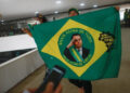Ministros do Supremo Tribunal Federal (STF) estão analisando se 70 pessoas devem ser tornadas réus por participação em atos antidemocráticos.