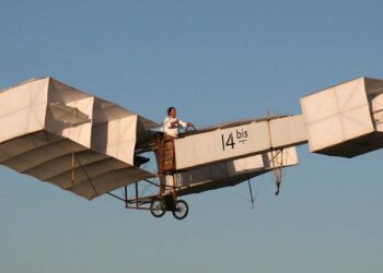Réplica do 14-bis, de Santos Dumont