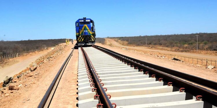 Enfim, obra da Transnordestina em Pernambuco desengata