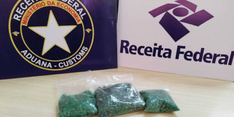 Segundo a Receita Federal, as Esmeraldas saíram do Rio de Janeiro