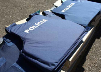 Polícia Federal investiga suspeitas de fraude na compra de equipamentos durante intervenção federal no RJ.