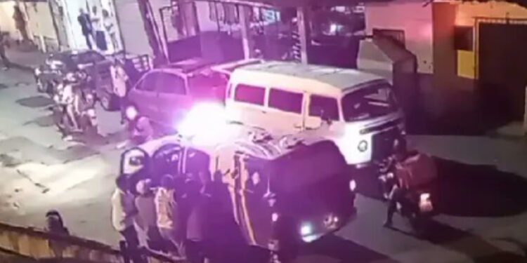 Três pessoas são mortas em Camaragibe, horas depois que policiais militares foram assassinados.