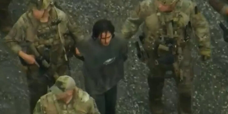 Fugitivo brasileiro condenado à prisão perpétua é encontrado após 14 dias de busca nos EUA.