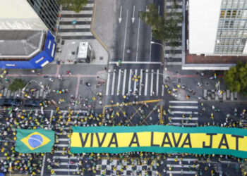 Manifestação a favor da Lava Jato, em 2015.