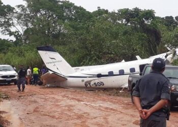 Avião cai em Barcelos, interior do Amazonas — Foto: Governo do Amazonas