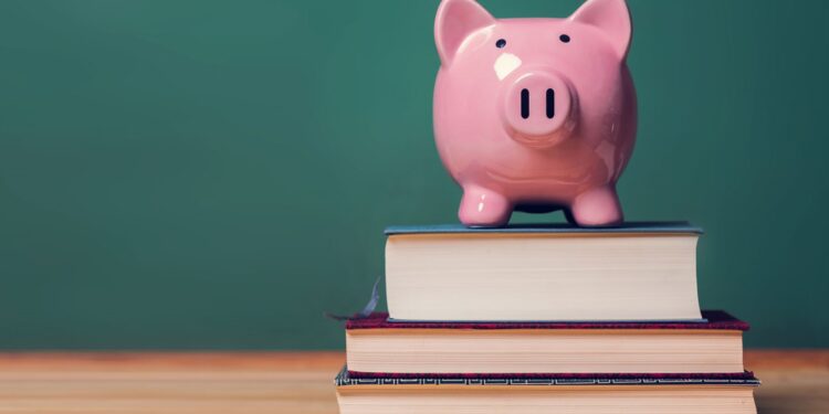 Farra da Fenelivros causou problemas para Raquel Lyra