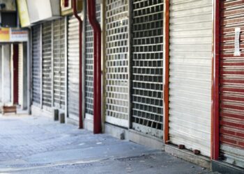 Lojas fecham as portas e mostram problemas na economia do Brasil