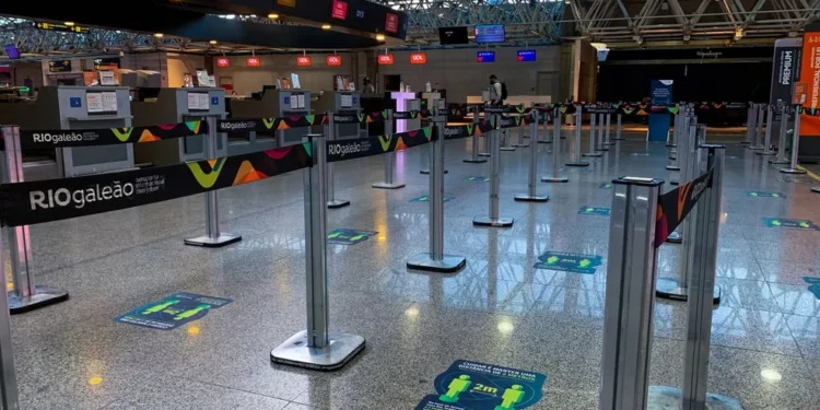 Sinalização no terminal do Galeão — Foto: Divulgação/ RIOGaleão