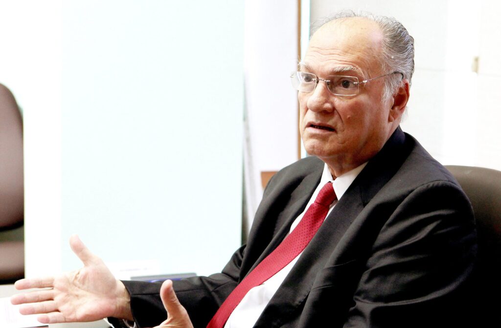 Cidadania expulsa Roberto Freire da presidência do partido