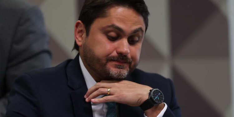 Barroso bloqueia bens do ministro Juscelino Filho (foto)