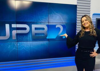 Globo demite apresentadora que reclamou do desleixo de cidade com os animais