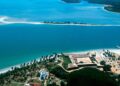 Ilha de Itamaracá fica a 48 km do Recife